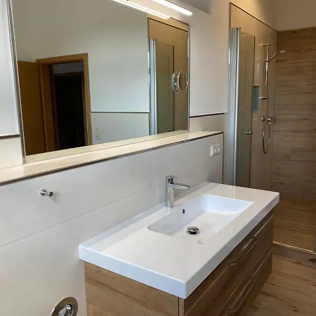 Apartmenthaus Zentral * 바트샨다우