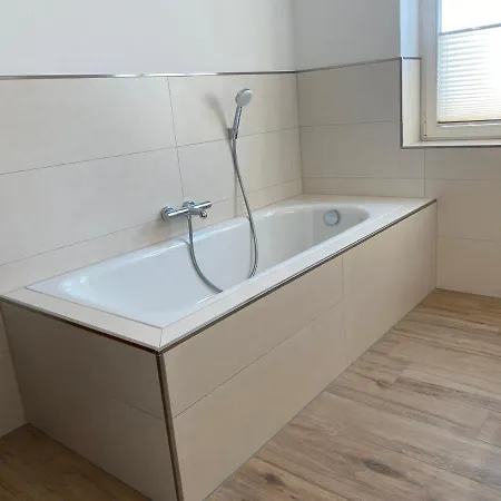 Apartmenthaus Zentral * 바트샨다우