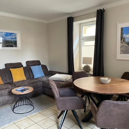 아파트 Apartmenthaus Zentral 바트샨다우